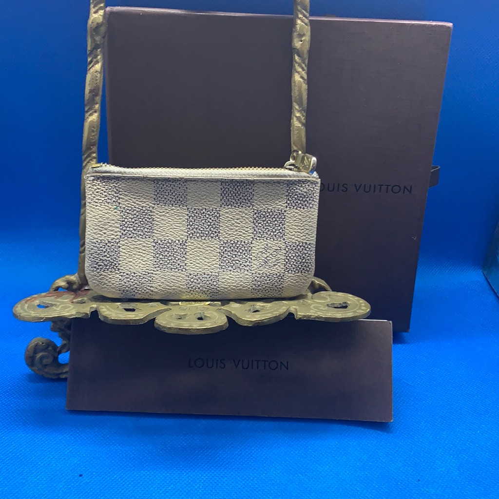 Louis Vuitton Damier Azur Signature Design Lv Logo Coin Purse